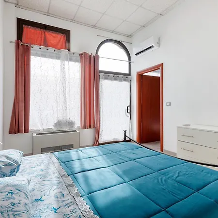 Il Pied A Terre *